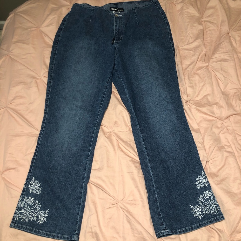 Flower embroidered revolt Jeans